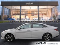 2023 Hyundai Elantra HEV Luxury DCT