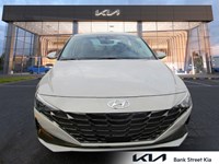 2023 Hyundai Elantra HEV Luxury DCT