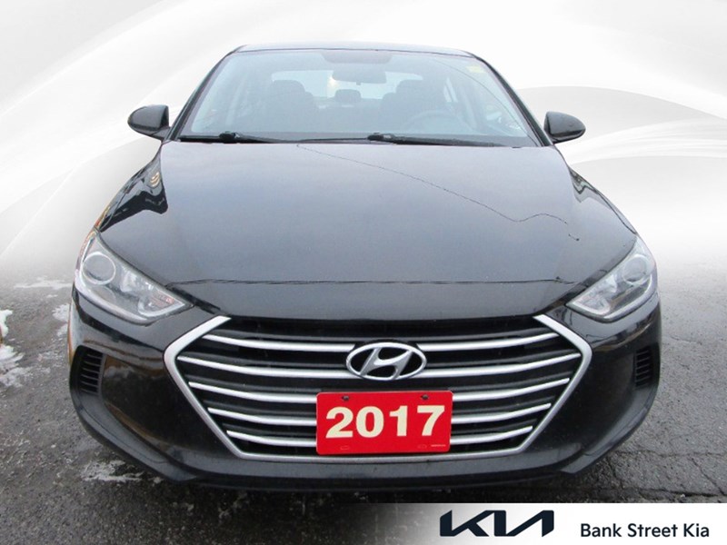 2017 Hyundai Elantra 4dr Sdn Man L