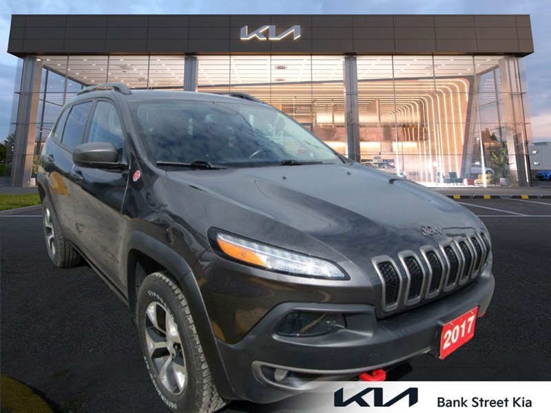 2017 Jeep Cherokee 4WD 4dr Trailhawk