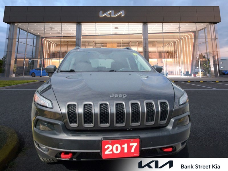 2017 Jeep Cherokee 4WD 4dr Trailhawk