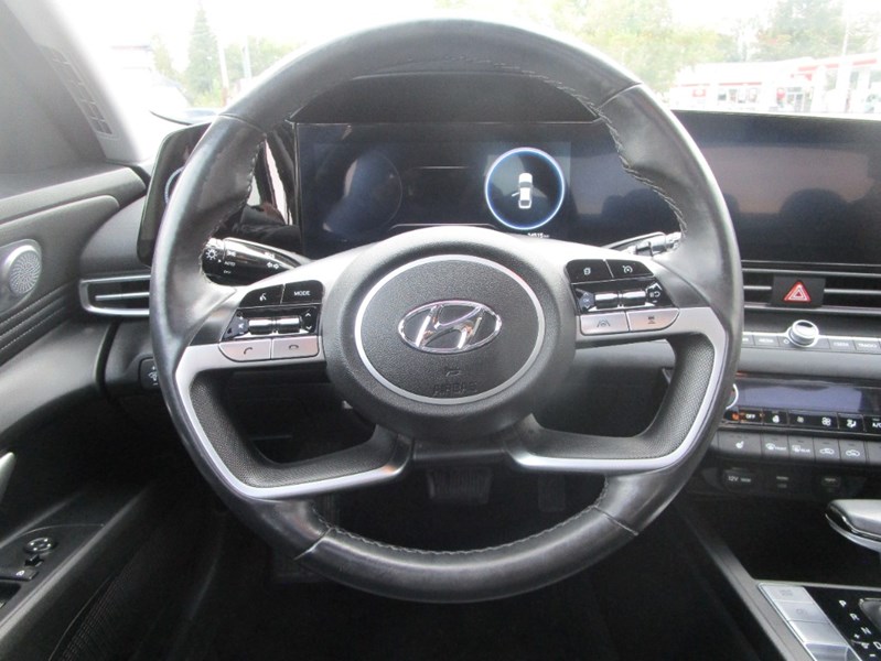 2023 Hyundai Elantra HEV Luxury DCT