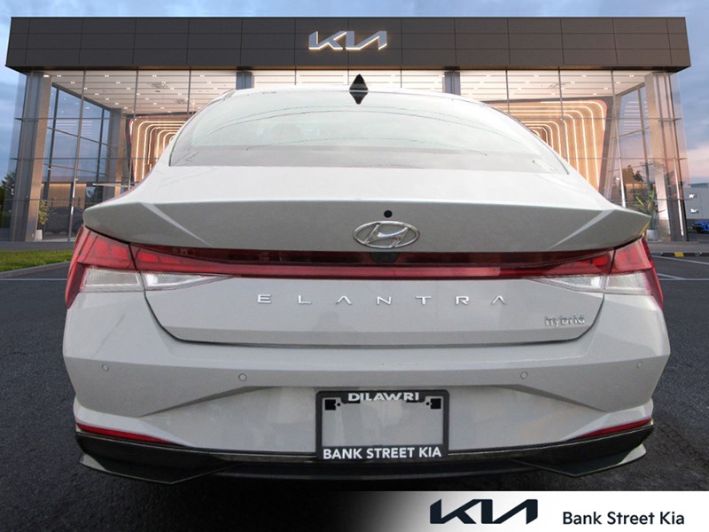 2023 Hyundai Elantra HEV Luxury DCT